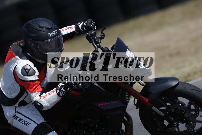 Archiv-2023/28 05.06.2023 Moto Club Anneau du Rhin/blanc-novice/38